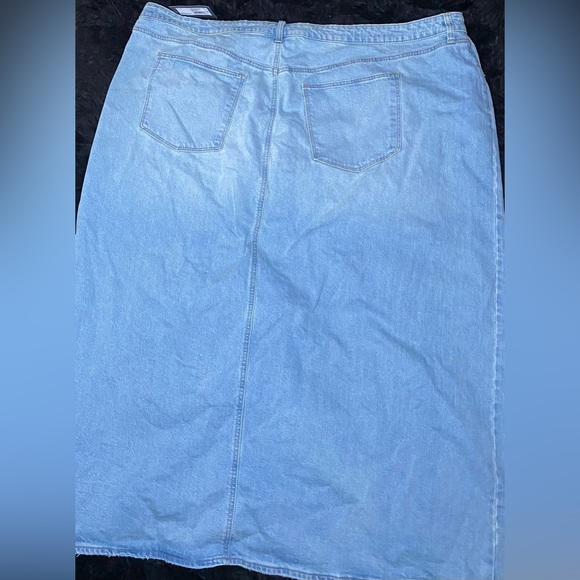 Women's blue Denim Maxi Skirt Universal Thread Plus Size 30 - Picture 2 of 6